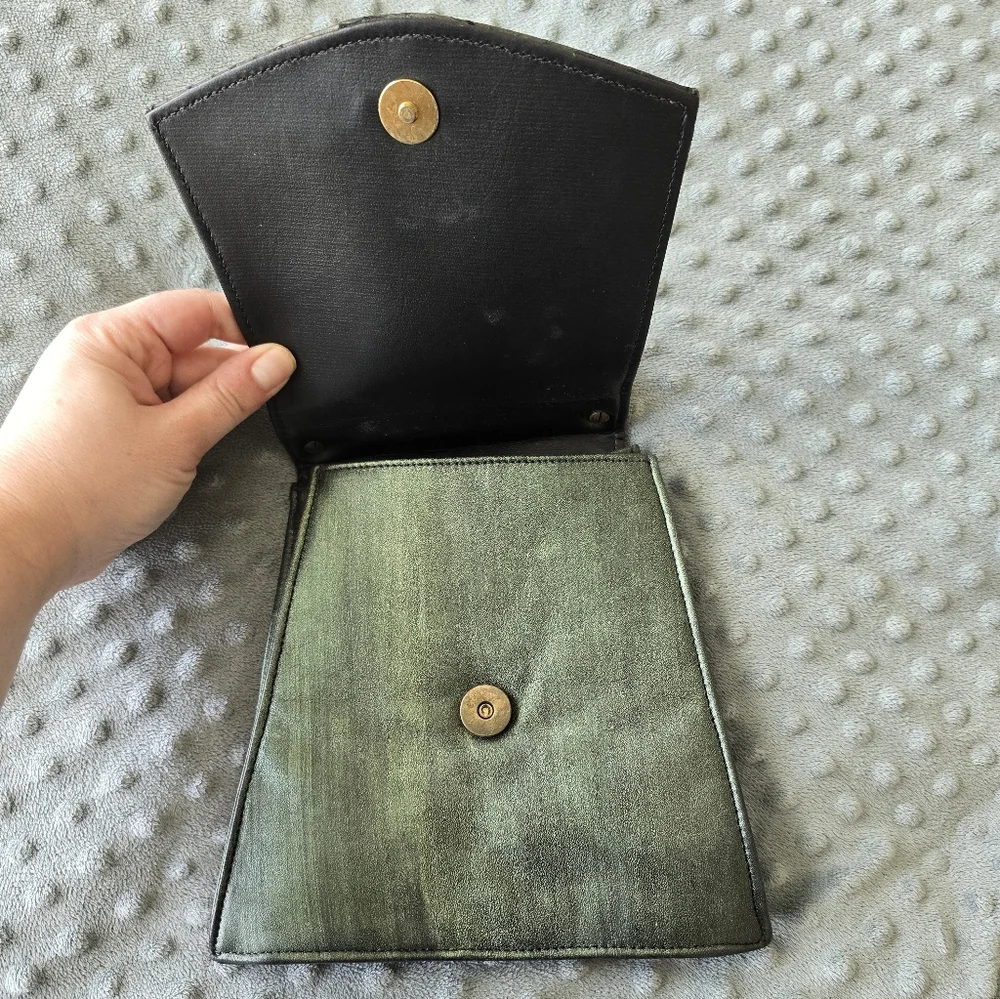 VTG Unbranded Edgy Embossed Snakeskin-Style Handbag - Picture 2 of 7